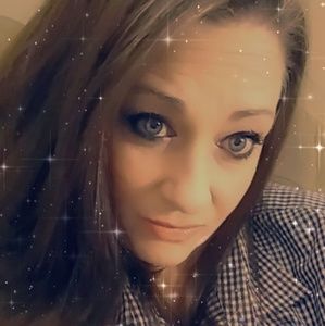 Meet your Posher, Angie